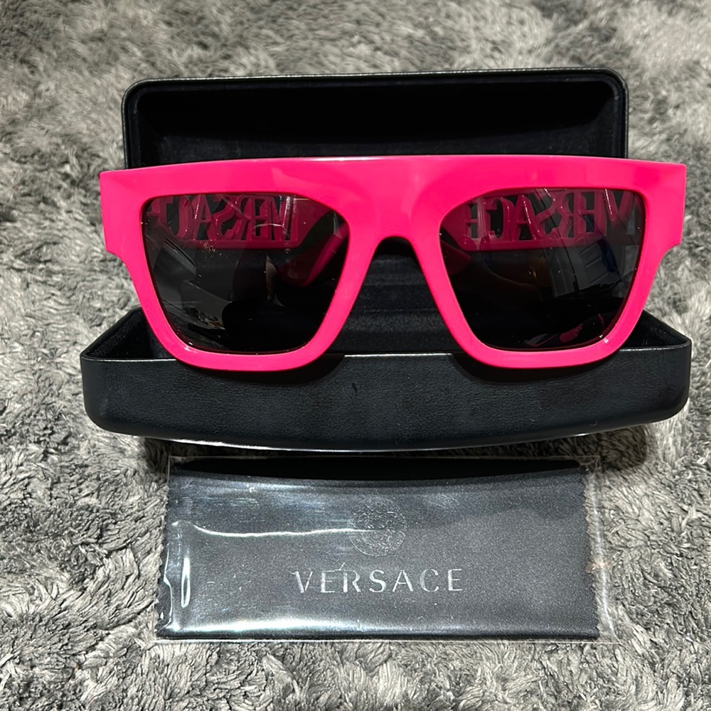 Versace unisex sunglasses VE4430U 53mm in size Brand New Barbie PINK
